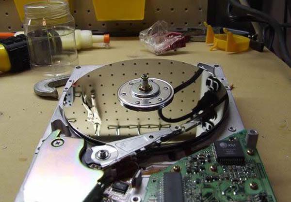 Из HDD - часы :)