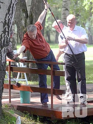 Руководство страны на рыбалке