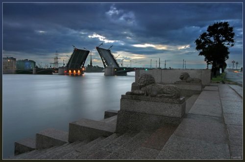 Санкт-Петербург 'глазами' Юрия Овчинникова