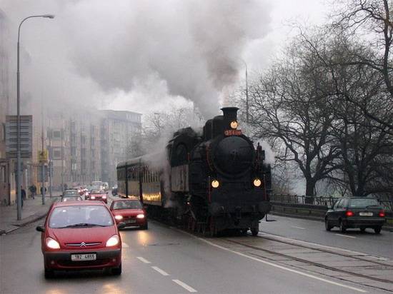 Поезда на улицах