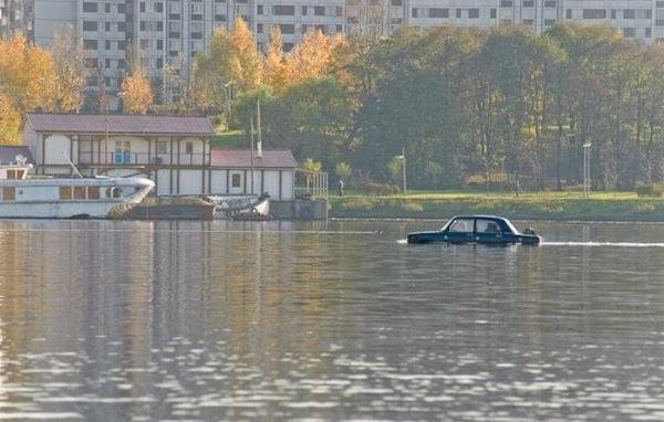 Жигули на реке