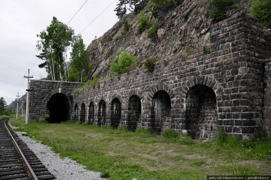 Озеро Байкал и Кругобайкальская железная дорога