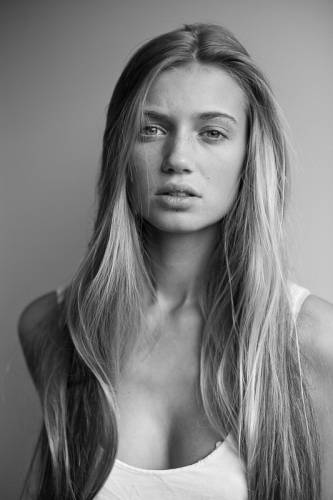 Фотомодель Gabriella Holsten