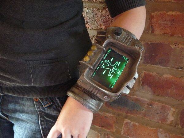 Самодельный компьютер Pip Boy 3000 из Fallout 3