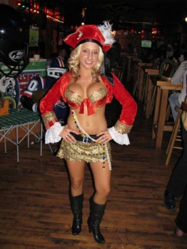 Девушки-пираты