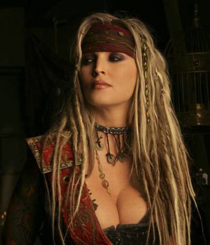 Девушки-пираты