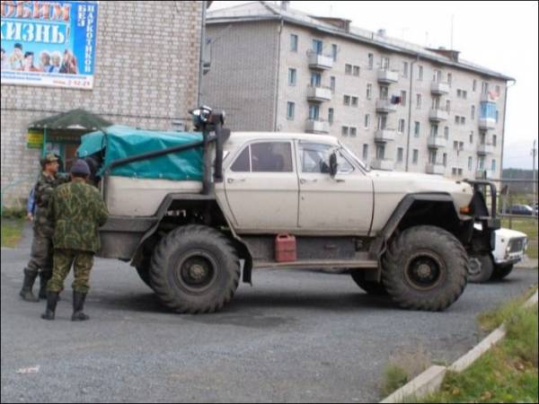 Крутой внедорожник