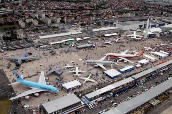 Авиашоу в Париже «Paris Air Show 2011»