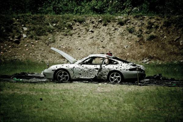 Расстрелянный Porsche 911