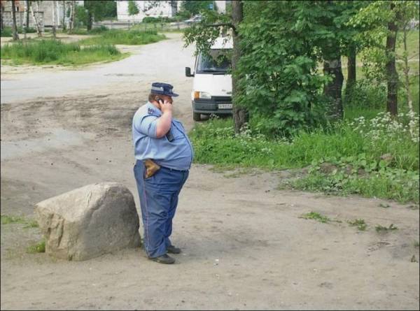 Наша служба и опасна и трудна..