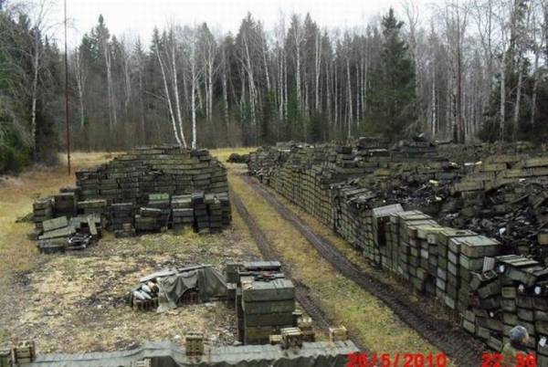 Как хранят и транспортируют боеприпасы в ВС РФ (9 фото)