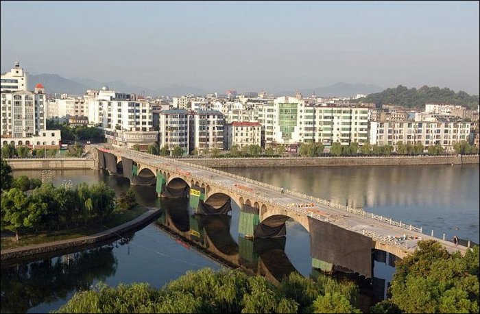 Подрыв моста Yichun Bridge в Китае