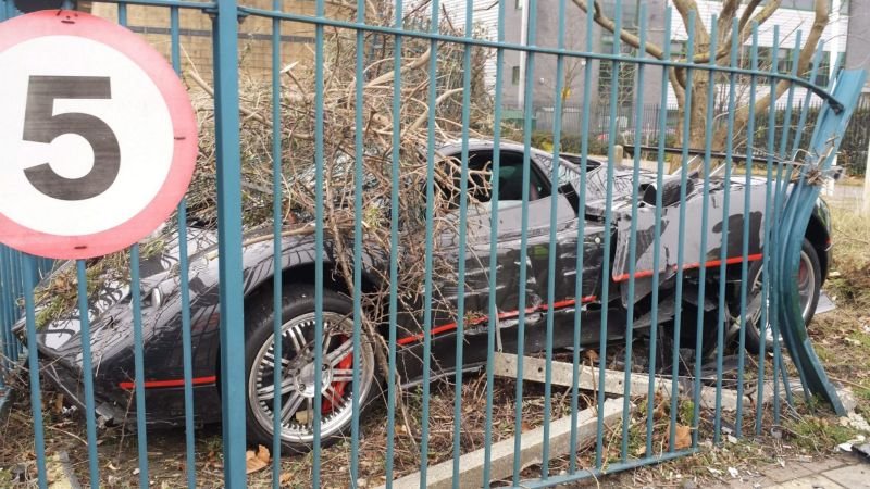 Одолжил у друга суперкар Pagani Zonda GJ за полтора лимона баксов