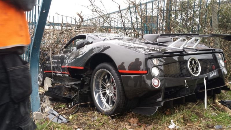 Одолжил у друга суперкар Pagani Zonda GJ за полтора лимона баксов