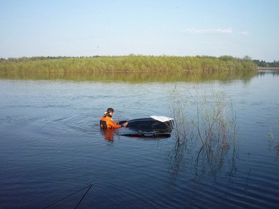 Фотографии утонувших машин ущербных водителей (47 фото)